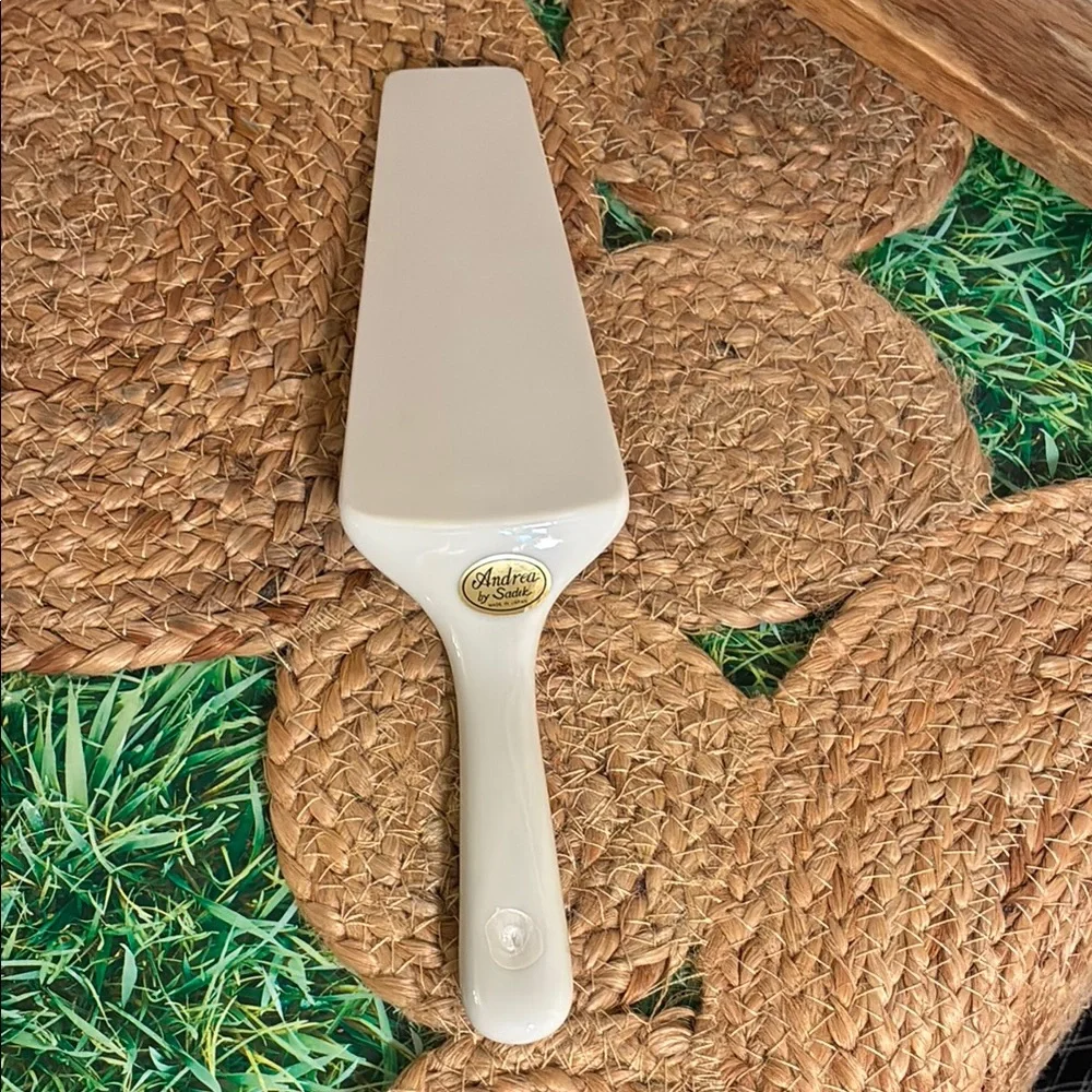 Andrea By Sadek Cake Server with Fruit and Blossoms Design